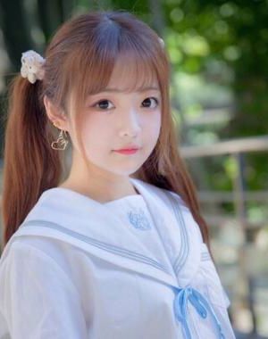 一朵芙蕖开过尚盈盈