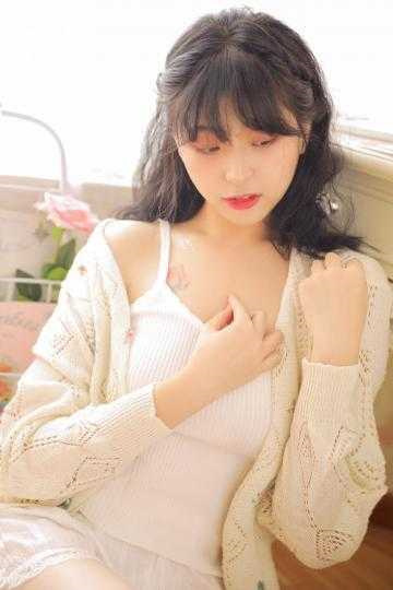 《[综英美]她是这样的沙雕网友》作者： 一枝折耳根
